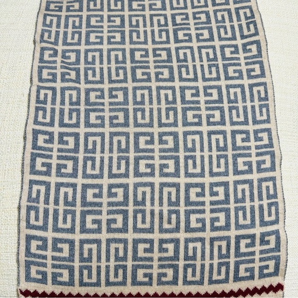 NWOT Givenchy 4G Monogram 100% Wool Unisex Scarf - Picture 8 of 12